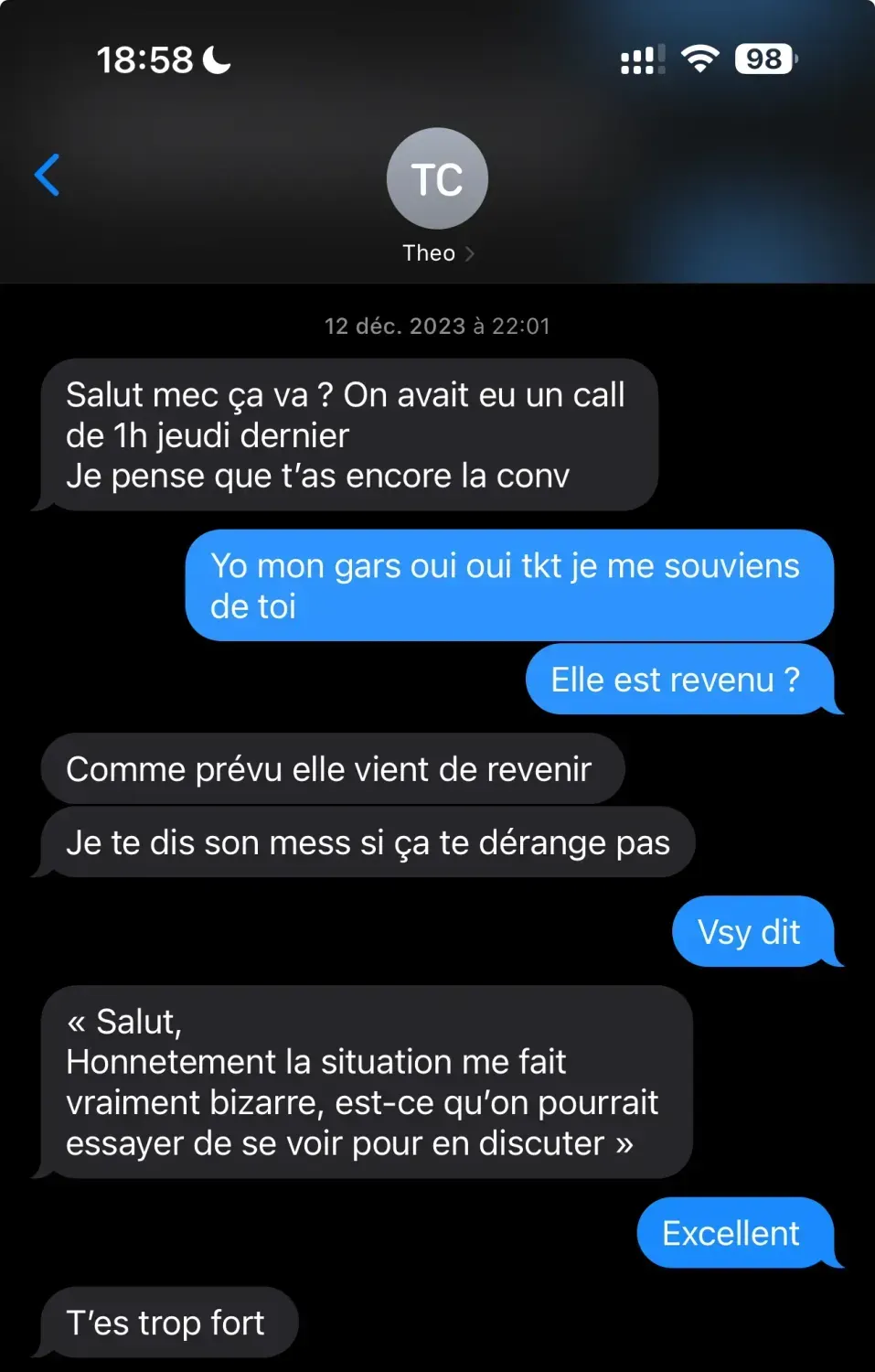 Original French conversation announcing an ex returning
